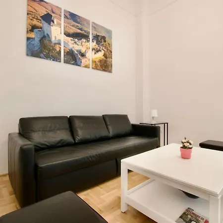 Standard Apartment By Hi5 - Muzeum 5 Budapest Exterior photo